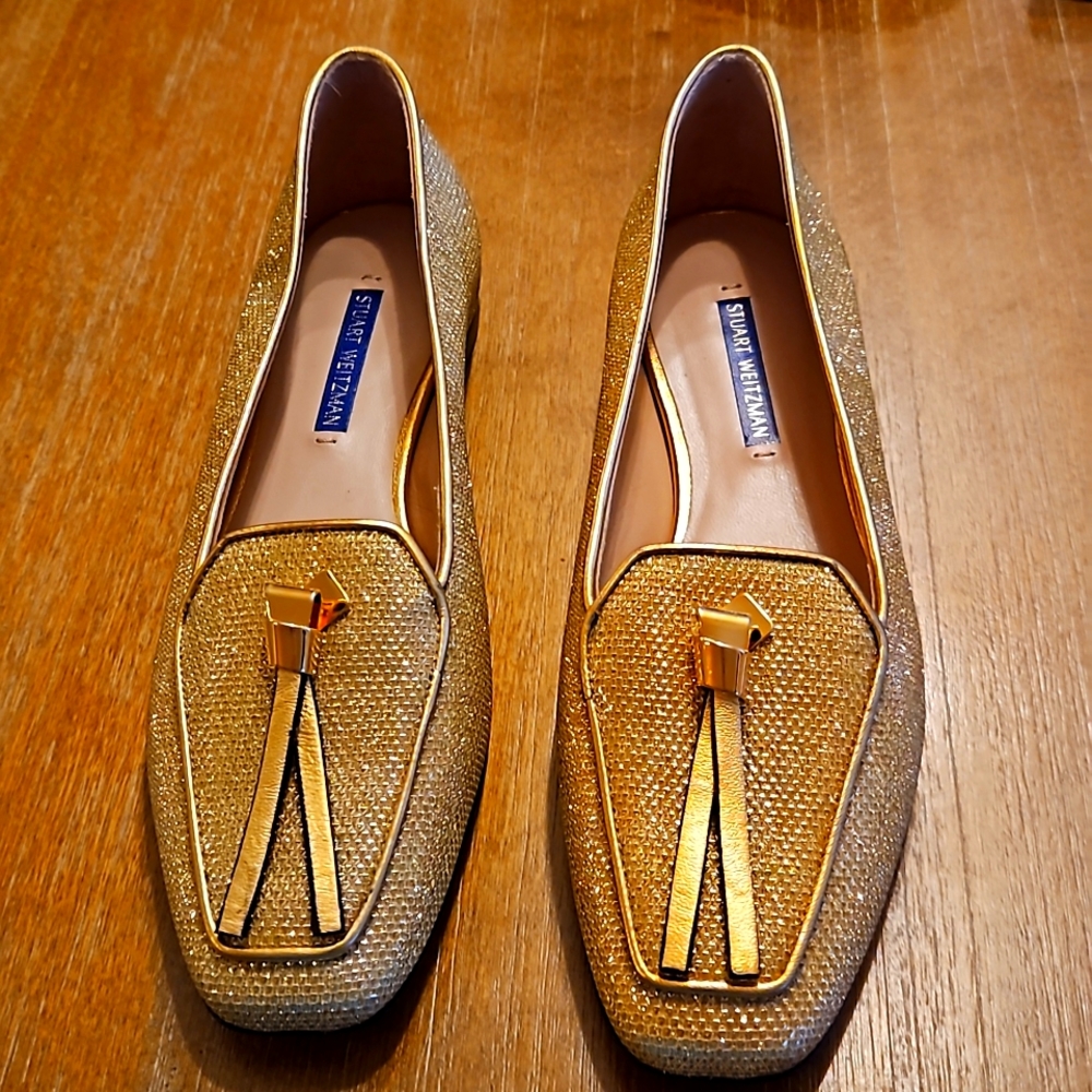 NWT STUNNING STUART WEITZMAN  LEATHER LOAFERS